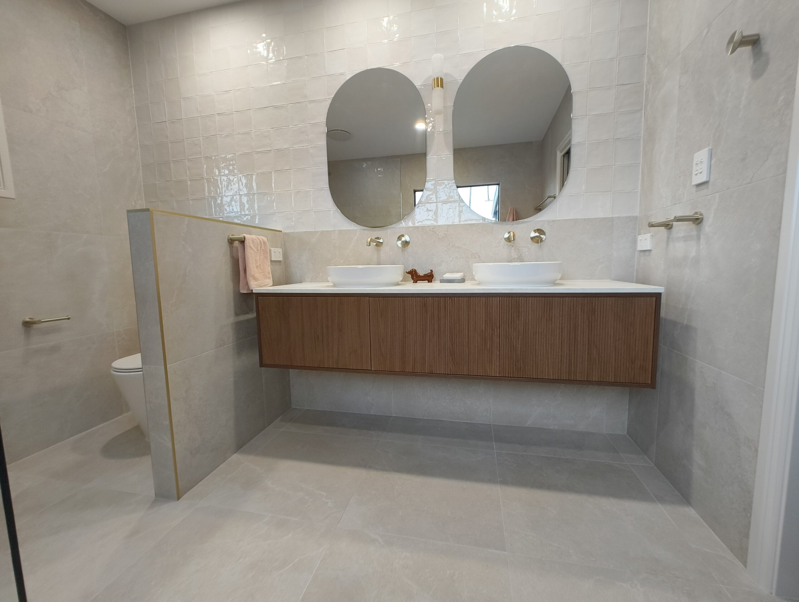 Camp Hill ensuite renovation Brisbane - completed bathroom