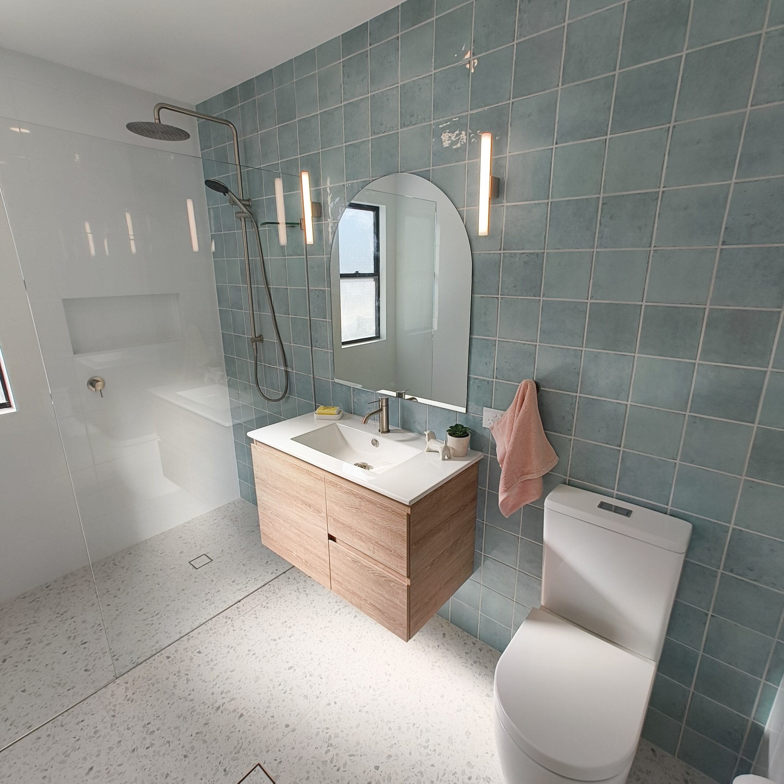 Finished Yeerongpilly main bathroom renovation