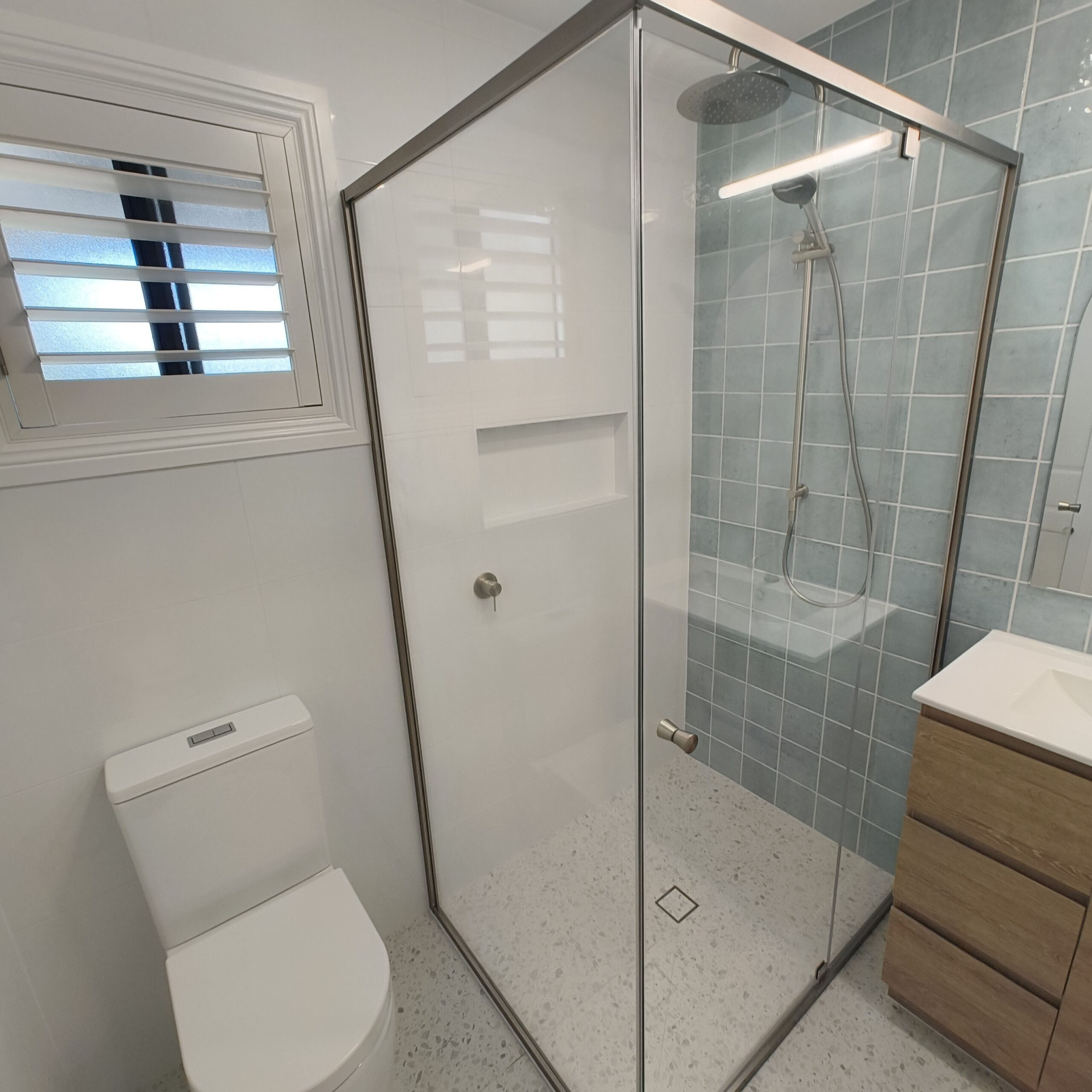 Finished ensuite renovation in Yeerongpilly townhouse
