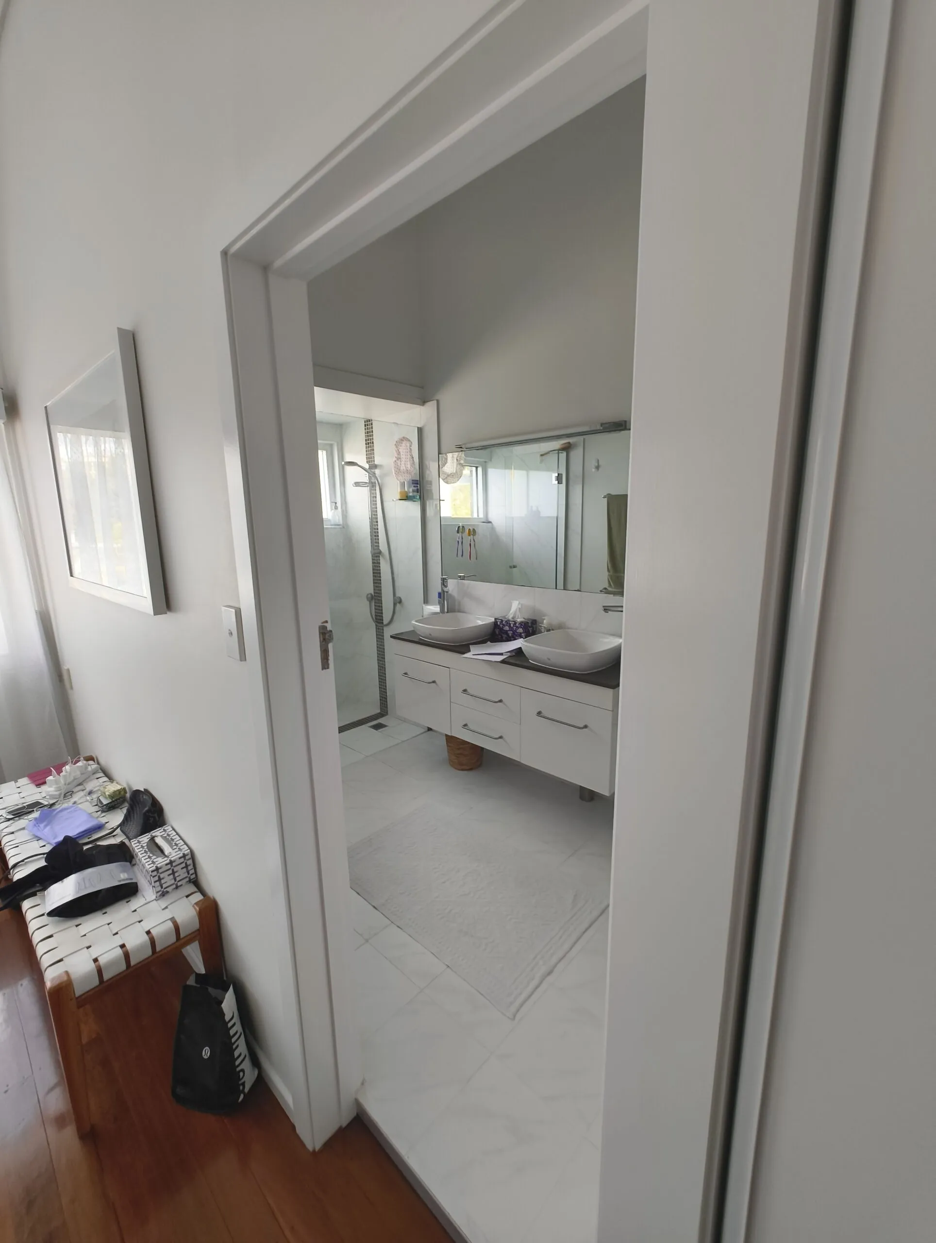 Coorparoo bathroom before renovation 3