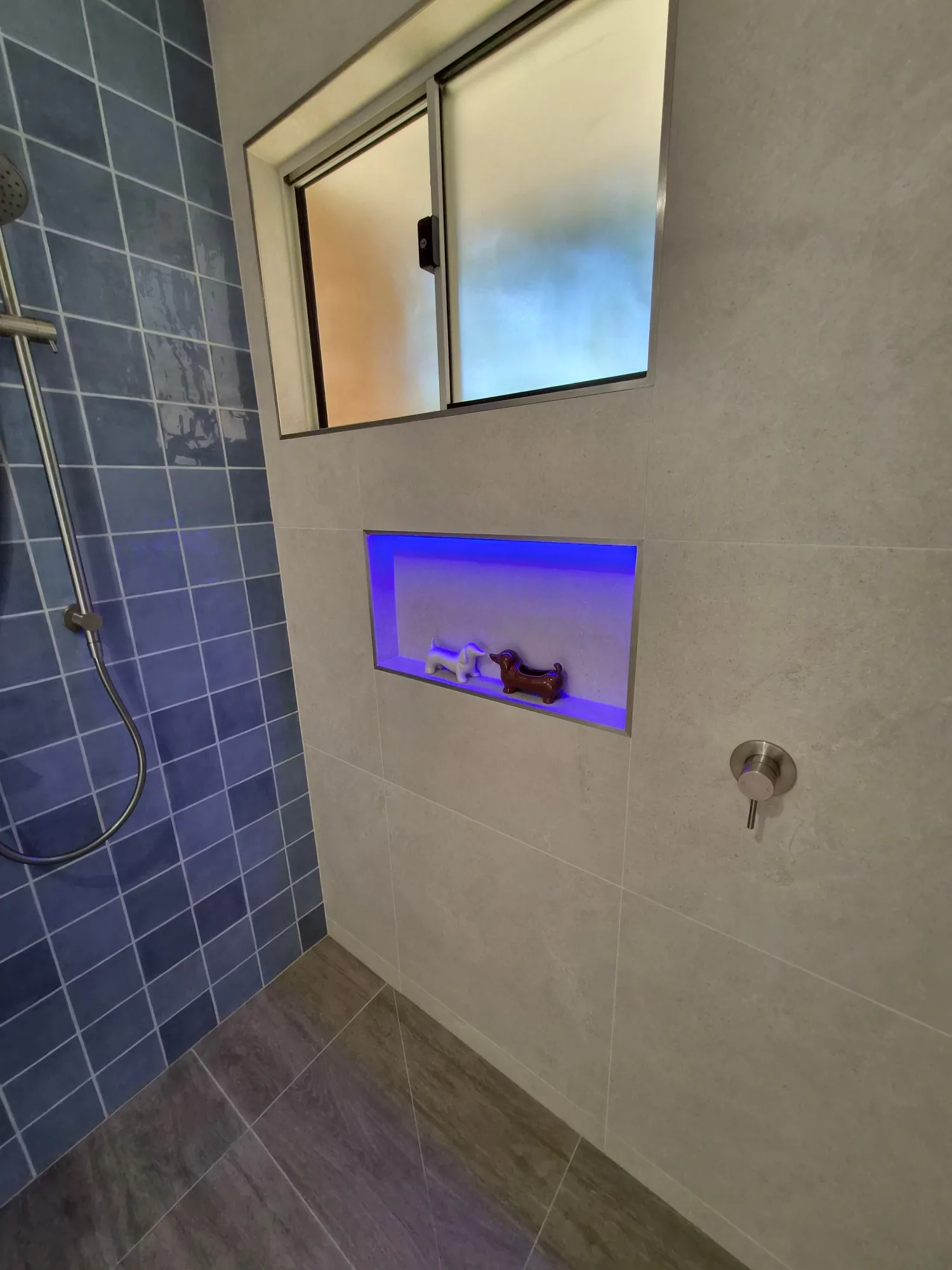 LED-lit shower niche set into Anthology Crystal wall tiles in the Red Hill bathroom renovation